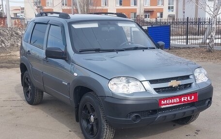 Chevrolet Niva I рестайлинг, 2016 год, 700 000 рублей, 3 фотография