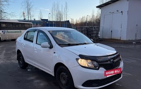 Renault Logan II, 2016 год, 350 000 рублей, 3 фотография