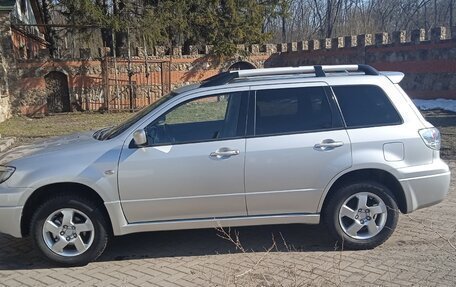 Mitsubishi Outlander III рестайлинг 3, 2002 год, 630 000 рублей, 3 фотография
