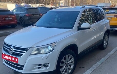 Volkswagen Tiguan I, 2010 год, 990 000 рублей, 4 фотография