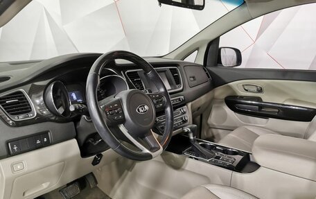 KIA Carnival III, 2018 год, 2 995 000 рублей, 19 фотография
