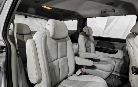 KIA Carnival III, 2018 год, 2 995 000 рублей, 16 фотография