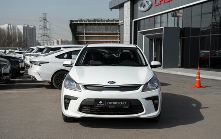 KIA Rio IV, 2018 год, 1 075 000 рублей, 3 фотография