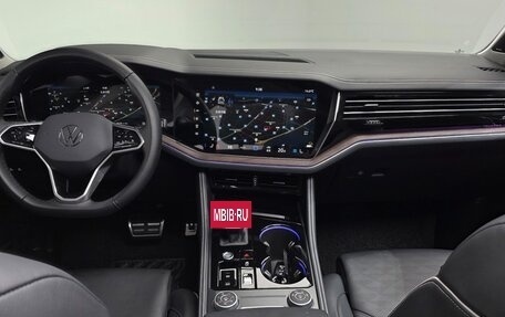 Volkswagen Touran III, 2024 год, 9 870 000 рублей, 8 фотография