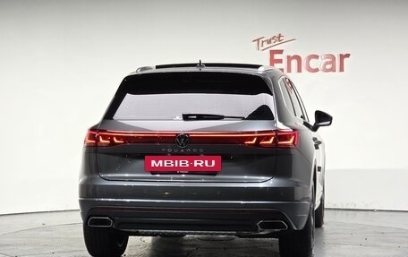 Volkswagen Touran III, 2024 год, 9 870 000 рублей, 3 фотография