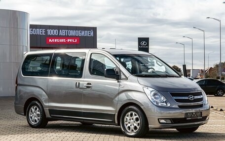 Hyundai Grand Starex Grand Starex I рестайлинг 2, 2014 год, 1 565 000 рублей, 3 фотография