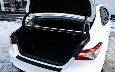 Toyota Camry, 2020 год, 2 600 000 рублей, 9 фотография