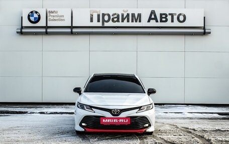 Toyota Camry, 2020 год, 2 600 000 рублей, 3 фотография