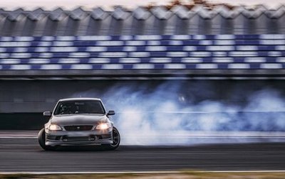 Toyota Altezza, 2000 год, 1 550 000 рублей, 1 фотография