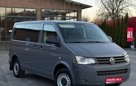 Volkswagen Caravelle T5, 2013 год, 2 750 000 рублей, 1 фотография