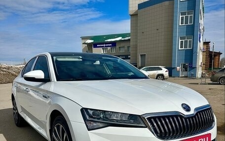 Skoda Superb III рестайлинг, 2025 год, 3 280 000 рублей, 1 фотография
