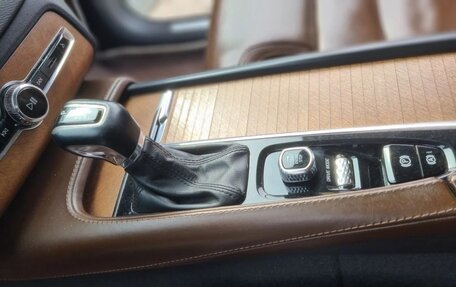 Volvo XC90 II рестайлинг, 2017 год, 3 860 000 рублей, 10 фотография