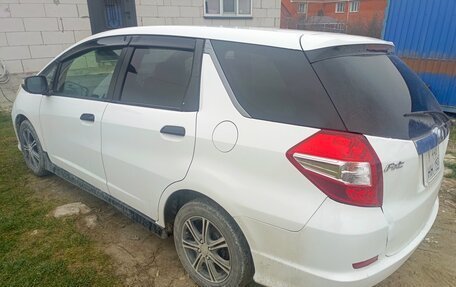 Honda Fit Shuttle I рестайлинг, 2011 год, 990 000 рублей, 2 фотография