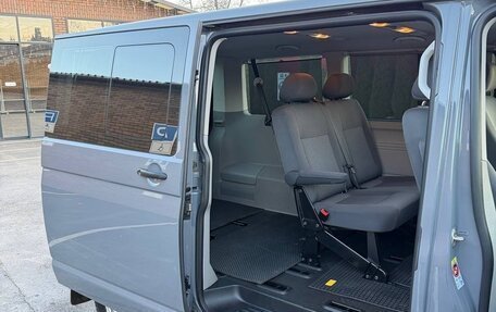 Volkswagen Caravelle T5, 2013 год, 2 750 000 рублей, 16 фотография