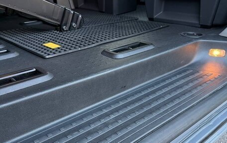 Volkswagen Caravelle T5, 2013 год, 2 750 000 рублей, 17 фотография