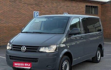 Volkswagen Caravelle T5, 2013 год, 2 750 000 рублей, 4 фотография