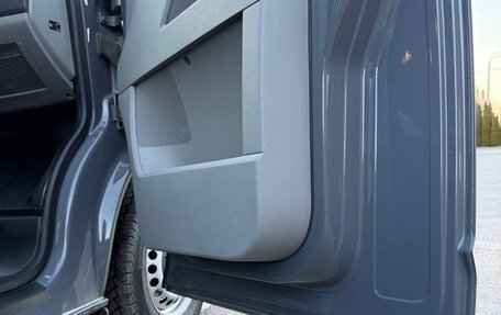 Volkswagen Caravelle T5, 2013 год, 2 750 000 рублей, 35 фотография