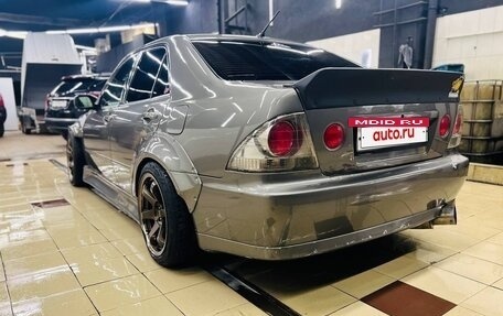 Toyota Altezza, 2000 год, 1 550 000 рублей, 4 фотография