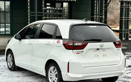 Honda Fit, 2022 год, 1 335 000 рублей, 6 фотография