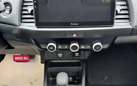 Honda Fit, 2022 год, 1 335 000 рублей, 10 фотография