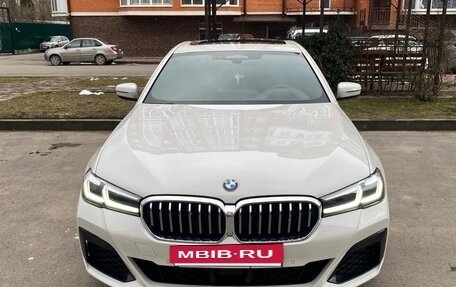 BMW 5 серия, 2022 год, 5 500 000 рублей, 21 фотография