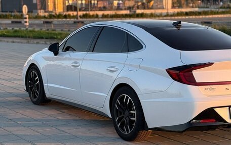 Hyundai Sonata VIII, 2021 год, 2 350 000 рублей, 4 фотография