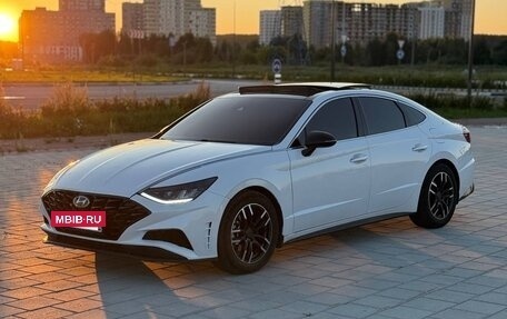 Hyundai Sonata VIII, 2021 год, 2 350 000 рублей, 2 фотография