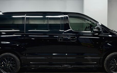 Hyundai Grand Starex Grand Starex I рестайлинг 2, 2018 год, 3 649 000 рублей, 5 фотография