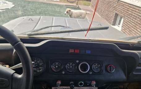 ЛуАЗ 3151, 2001 год, 700 000 рублей, 6 фотография