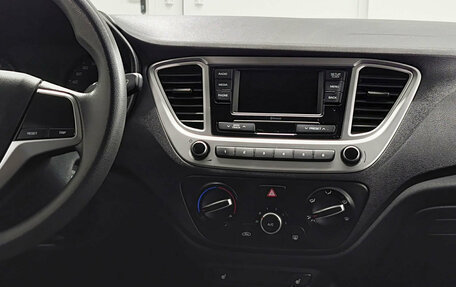 Hyundai Solaris II рестайлинг, 2021 год, 1 286 000 рублей, 19 фотография