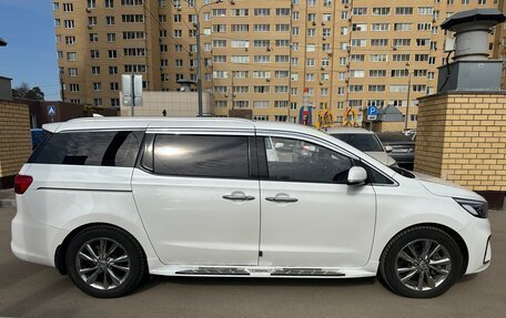 KIA Carnival III, 2020 год, 3 500 000 рублей, 1 фотография