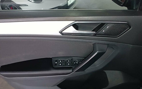 Volkswagen Tiguan II, 2017 год, 2 350 000 рублей, 21 фотография