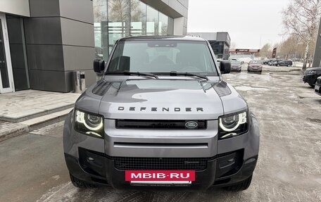 Land Rover Defender II, 2022 год, 9 100 000 рублей, 4 фотография