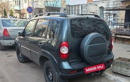 Chevrolet Niva I рестайлинг, 2018 год, 860 000 рублей, 2 фотография