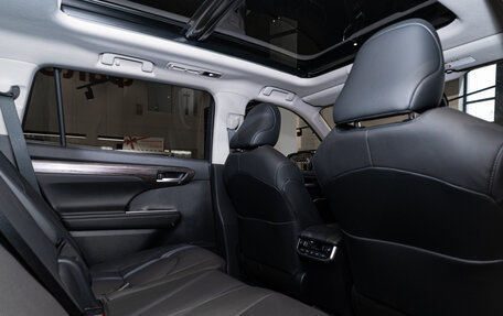 Toyota Highlander, 2025 год, 6 200 000 рублей, 27 фотография