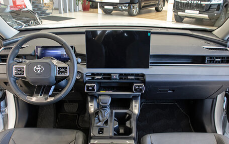 Toyota RAV4, 2026 год, 5 290 000 рублей, 9 фотография