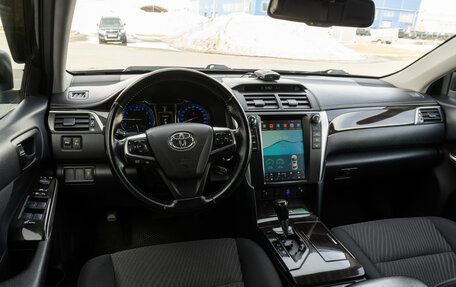 Toyota Camry, 2015 год, 1 580 000 рублей, 6 фотография