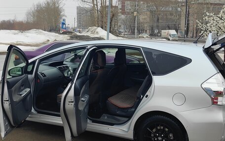 Toyota Prius Alpha I (ZVW40/41), 2013 год, 1 390 000 рублей, 10 фотография