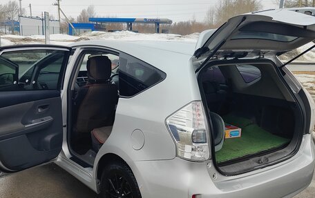 Toyota Prius Alpha I (ZVW40/41), 2013 год, 1 390 000 рублей, 9 фотография