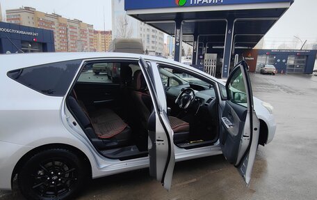 Toyota Prius Alpha I (ZVW40/41), 2013 год, 1 390 000 рублей, 11 фотография