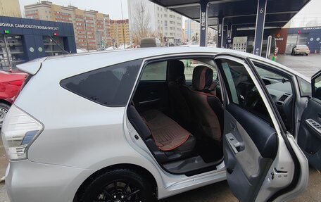 Toyota Prius Alpha I (ZVW40/41), 2013 год, 1 390 000 рублей, 12 фотография