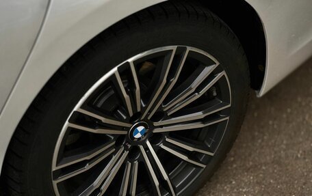 BMW 3 серия, 2019 год, 3 040 000 рублей, 11 фотография