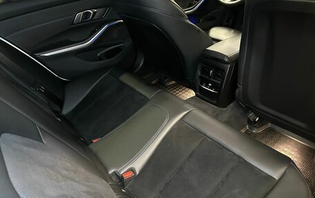 BMW 3 серия, 2019 год, 3 040 000 рублей, 20 фотография