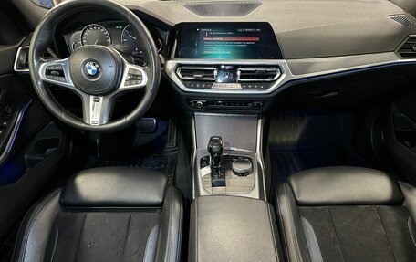 BMW 3 серия, 2019 год, 3 040 000 рублей, 31 фотография