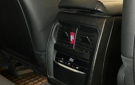 BMW 3 серия, 2019 год, 3 040 000 рублей, 21 фотография