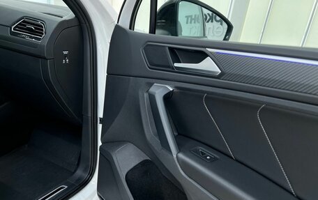 Volkswagen Tiguan II, 2021 год, 3 400 000 рублей, 26 фотография