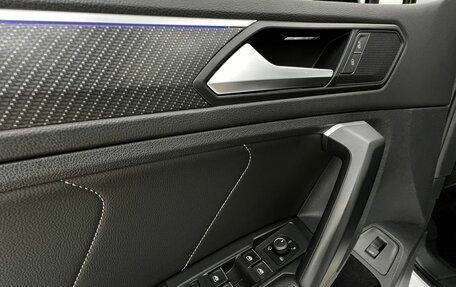 Volkswagen Tiguan II, 2021 год, 3 400 000 рублей, 25 фотография