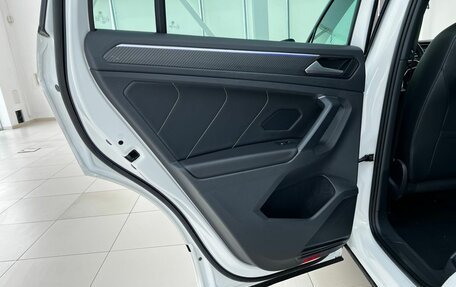 Volkswagen Tiguan II, 2021 год, 3 400 000 рублей, 27 фотография