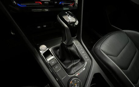 Volkswagen Tiguan II, 2021 год, 3 400 000 рублей, 30 фотография