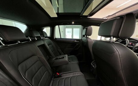 Volkswagen Tiguan II, 2021 год, 3 400 000 рублей, 38 фотография